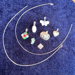 Necklaces with changeable pendant/charms